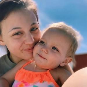 Meet your Posher, Marinah